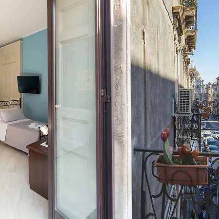 Catania Inn Rooms CTA